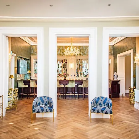 Otel Cork's Vienna Woods &