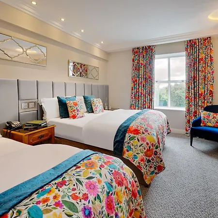 Cork's Vienna Woods & Otel Cork