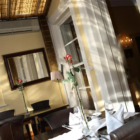 Hotel Cork's Vienna Woods &