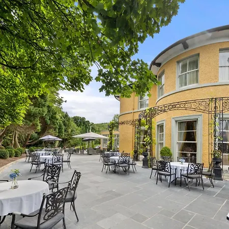 Cork's Vienna Woods & Hotel